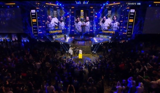 Light ：今天是我们团队的救赎！知道输会被淘汰 所以大家打得很好