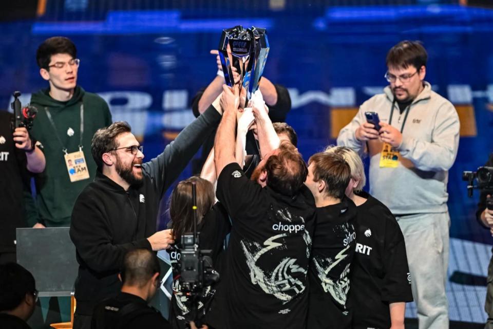 ClearLove ：不BAN小火龙是因为没线权 我们塞纳组合能拿优势